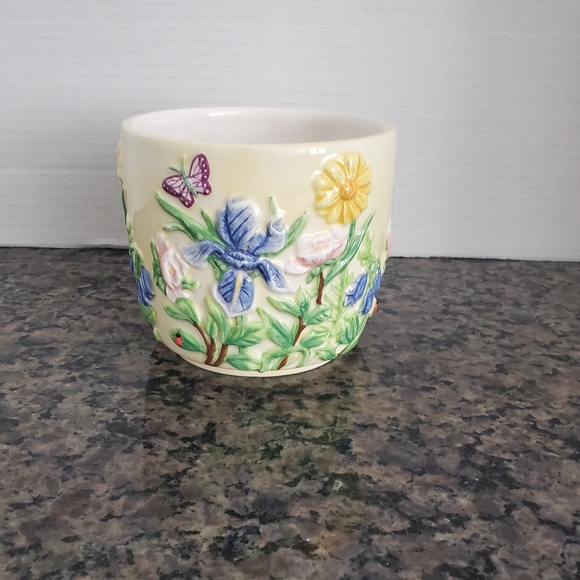 Harry & David Medford Oregon 97501 Limited Edition Planter. - Picture 1 of 11